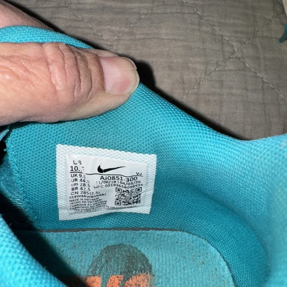 Nike Zoom Rival XC, Track Running Shoe Turquoise, orange, Yellow Size 10.5